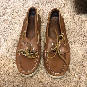 Sperry topsiders